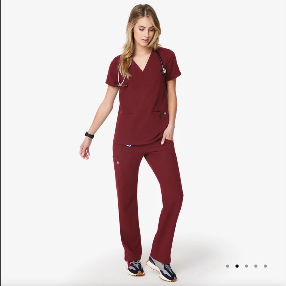 Figs (Burgundy) Scrub Set